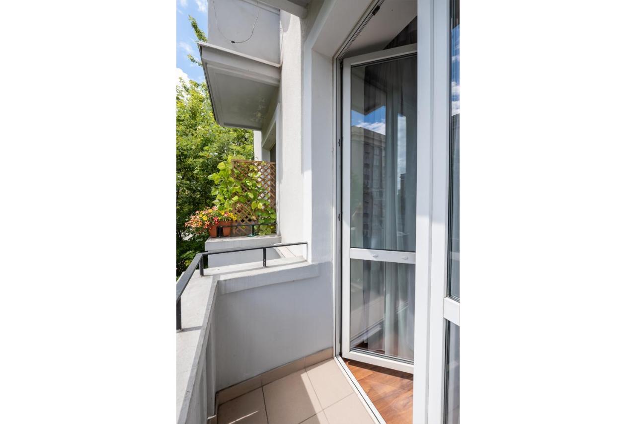 Ogrodowa Warm Wood Apartment Варшава Екстериор снимка
