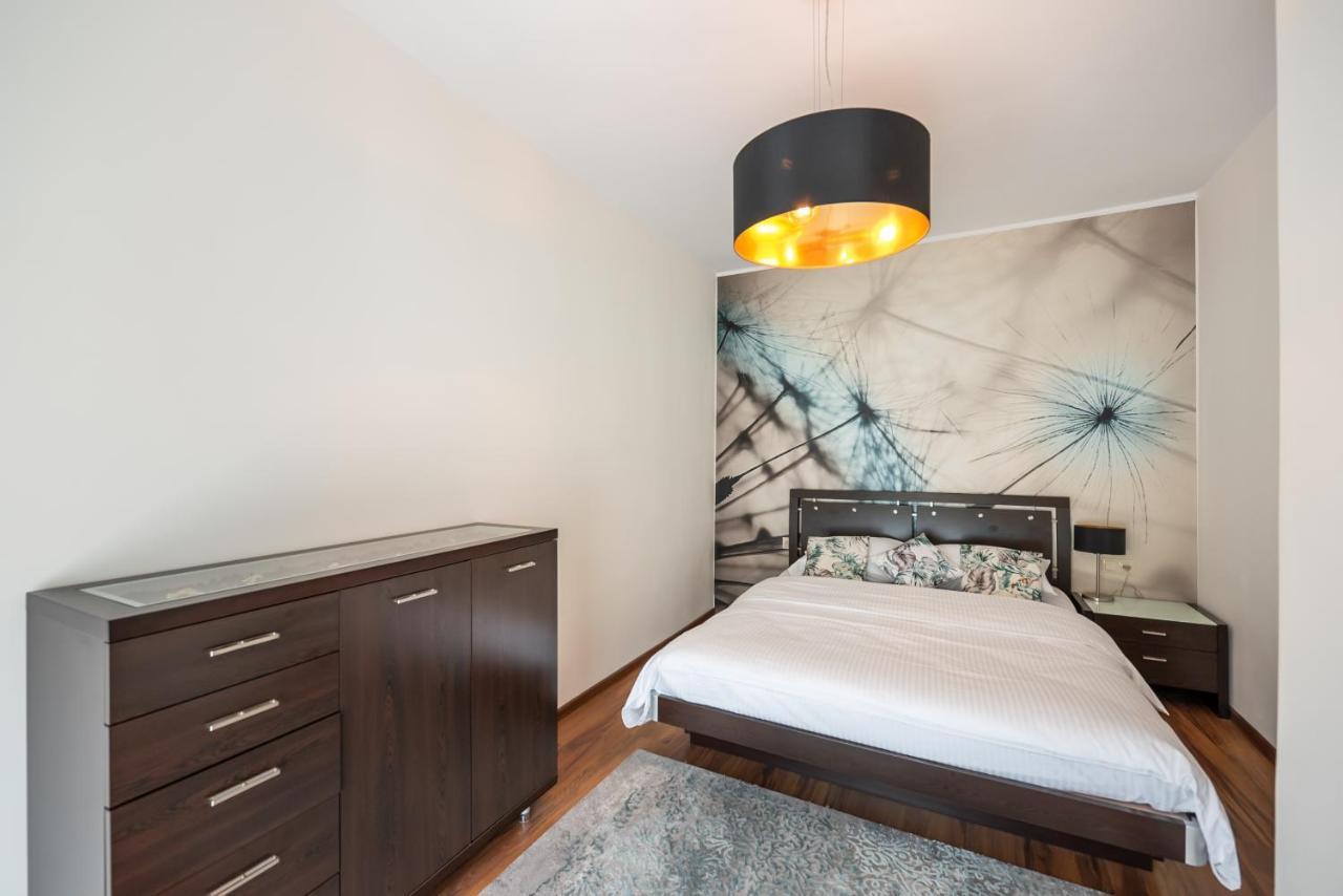Ogrodowa Warm Wood Apartment Варшава Екстериор снимка